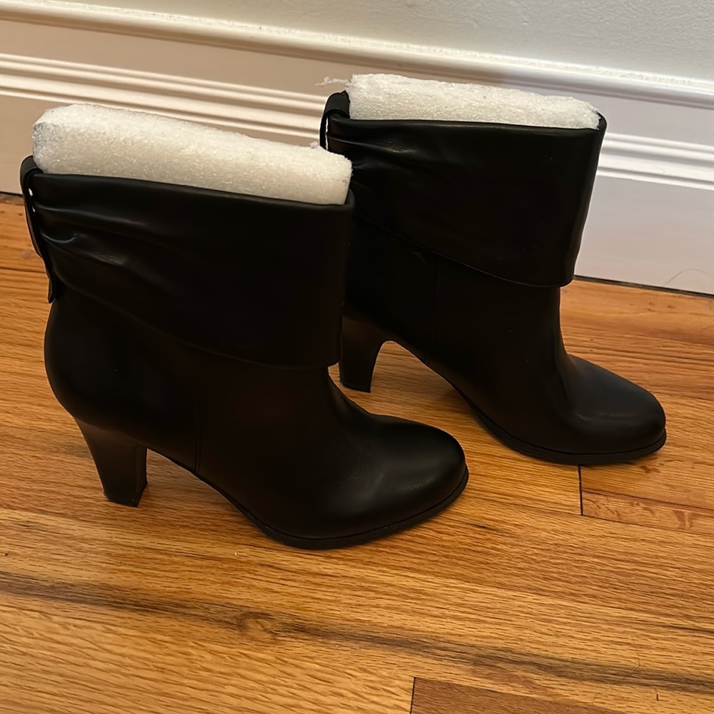 BCBG Cesinaz, Size 9M, Black